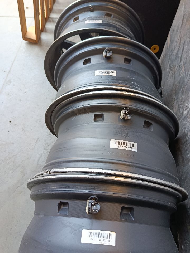 Part image 8