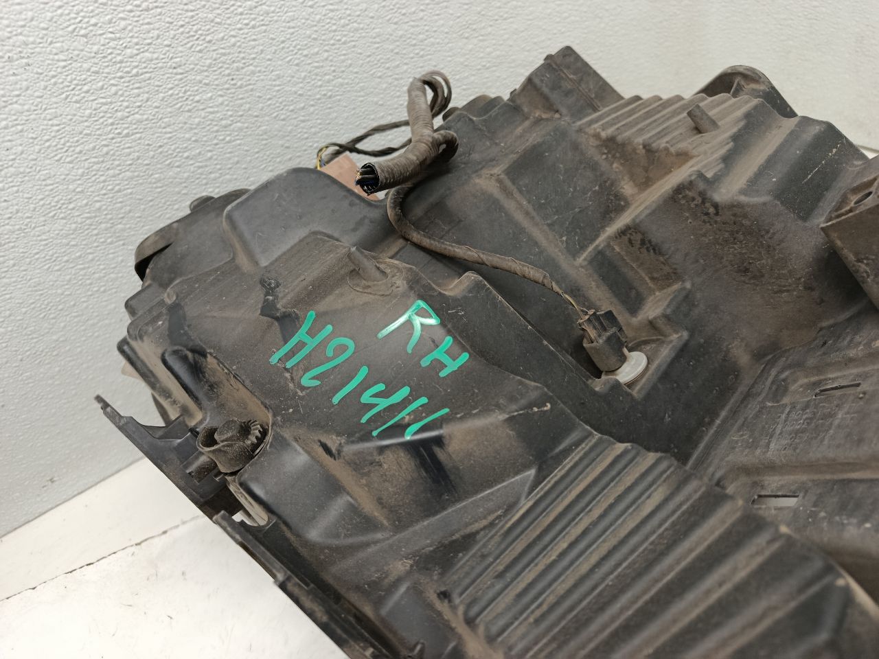 Part image 11