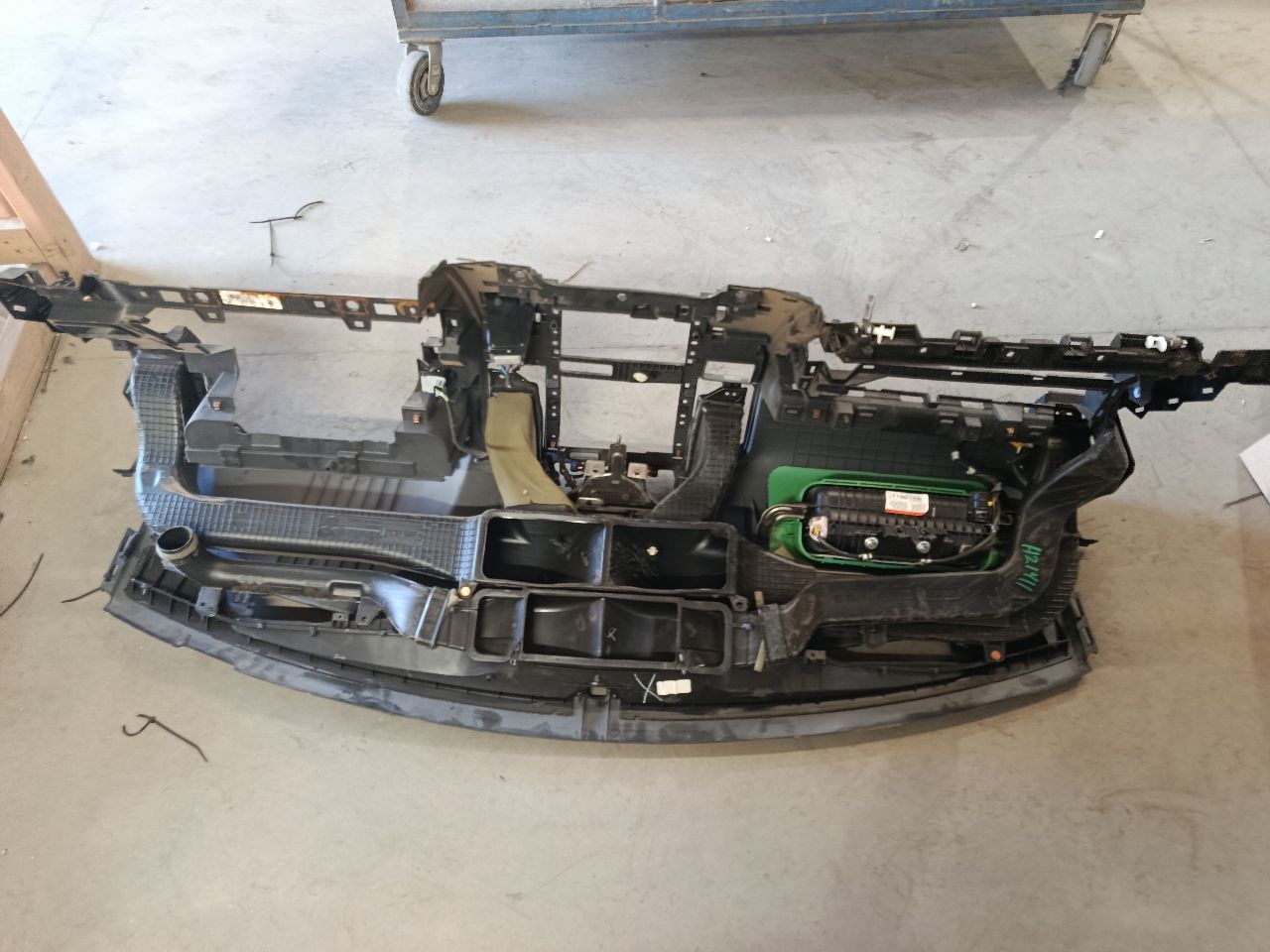 Part image 8