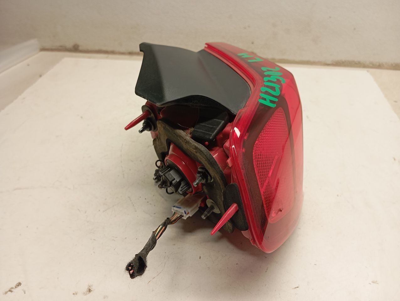 Part image 3