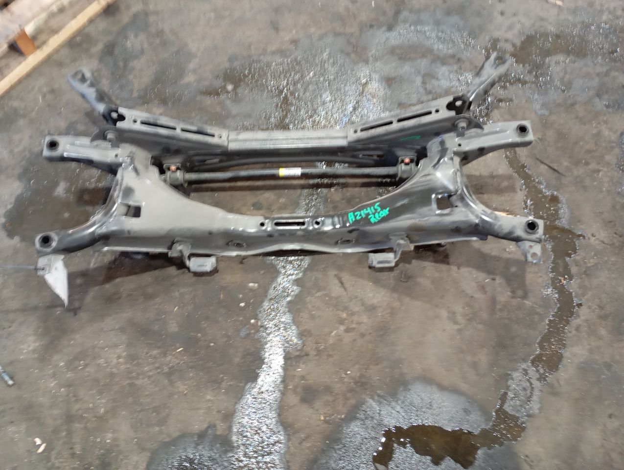 Part image 4