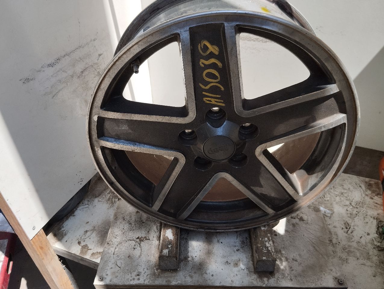Part image 2