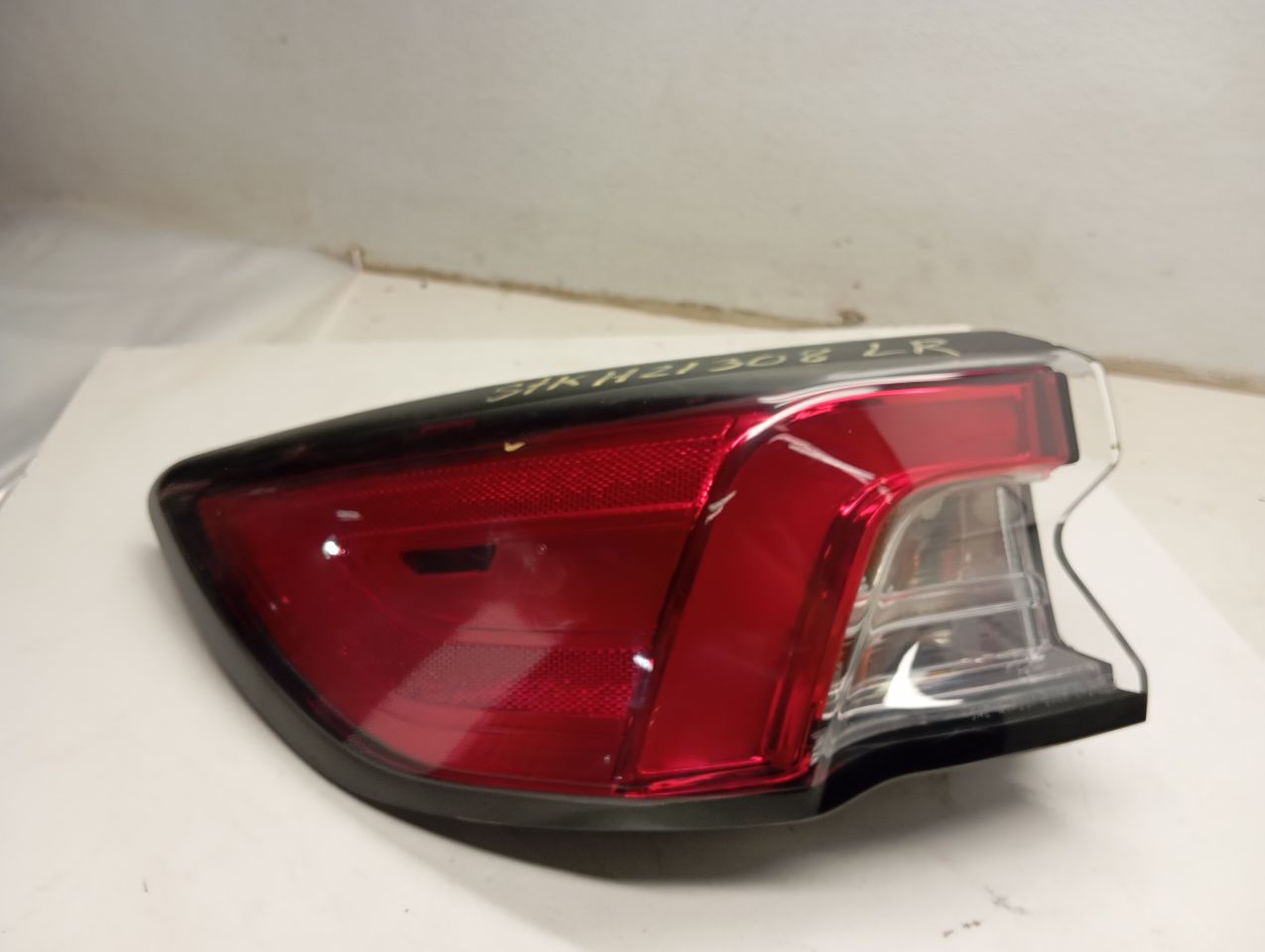 2020 Ford ESCAPE Tail Lamp