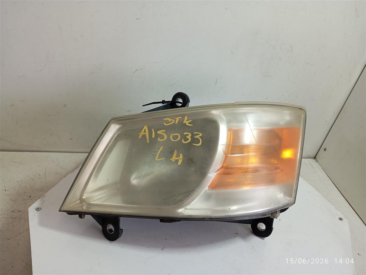 2010 Chrysler CARAVAN Headlamp Assembly