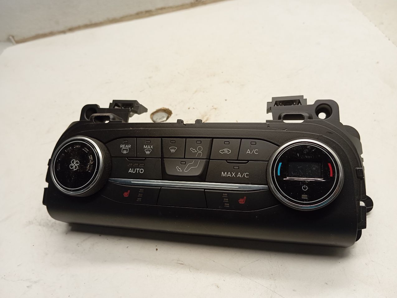 2020 Ford ESCAPE Temp Control
