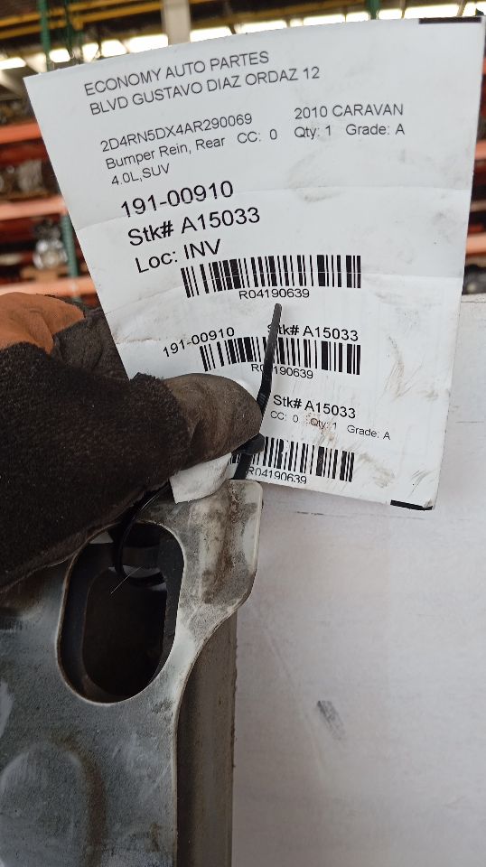 2010 Chrysler CARAVAN Bumper Rein, Rear