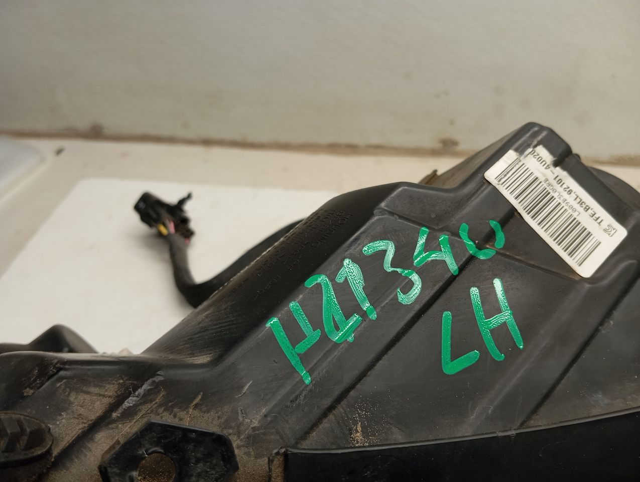 Part image 8