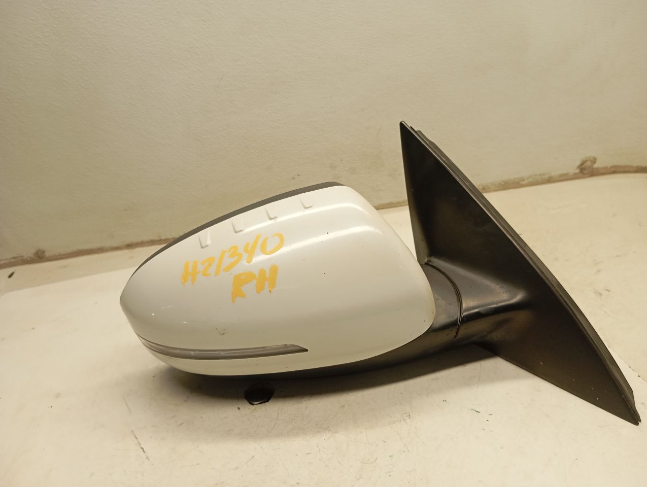 Part image 3