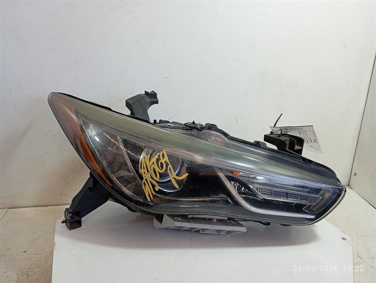 Part image 3