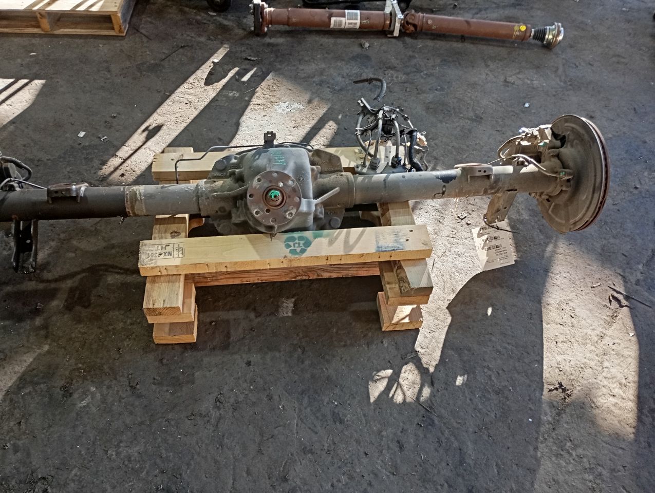 Part image 3