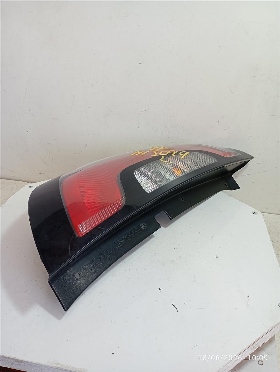 Part image 3