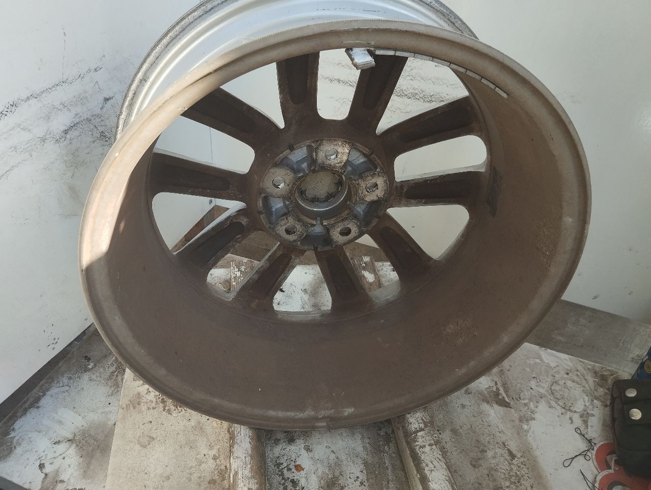 Part image 3