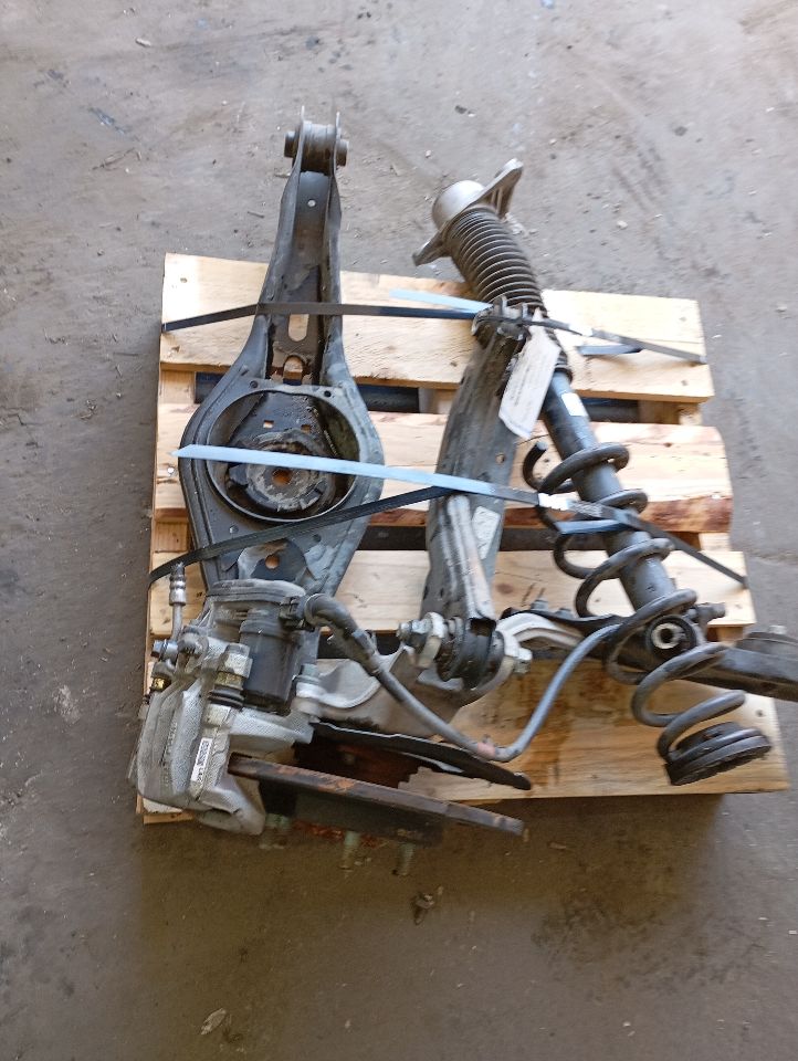 Part image 4