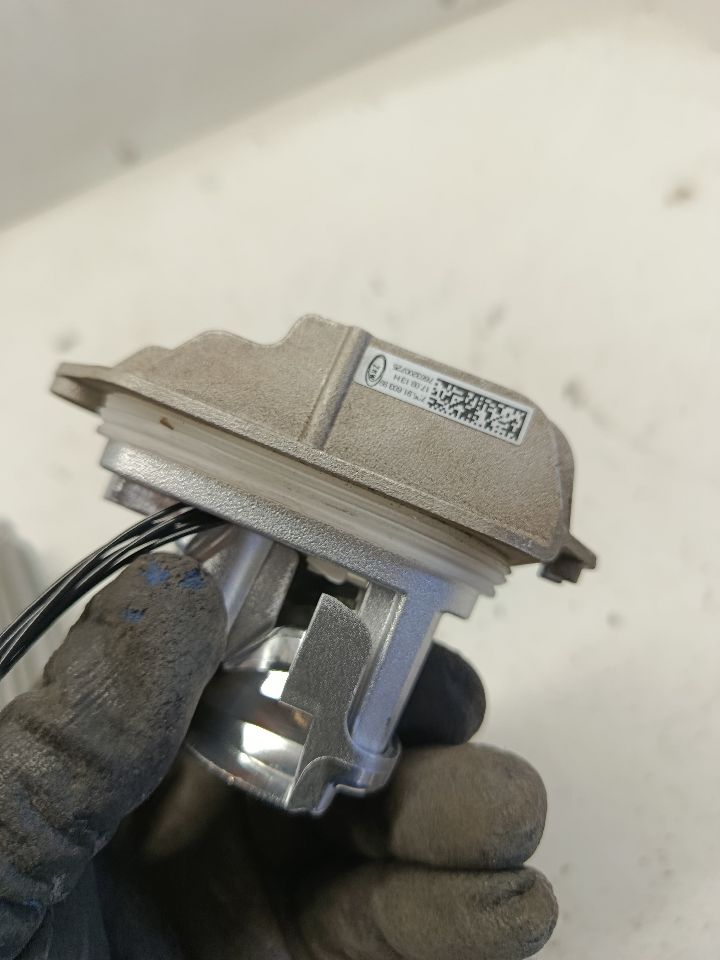 Part image 7