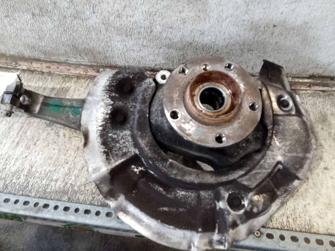 Part image 3