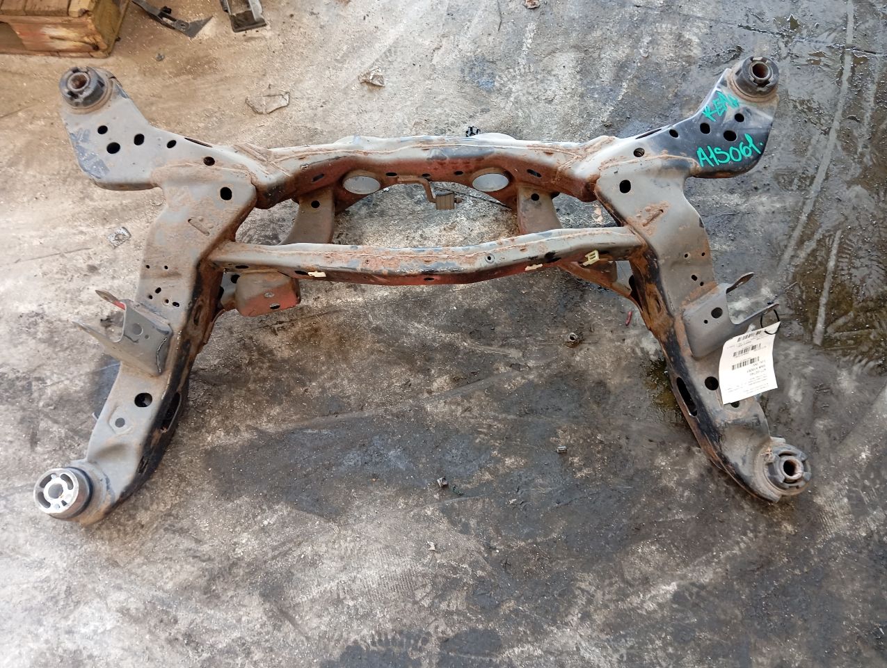 Part image 3