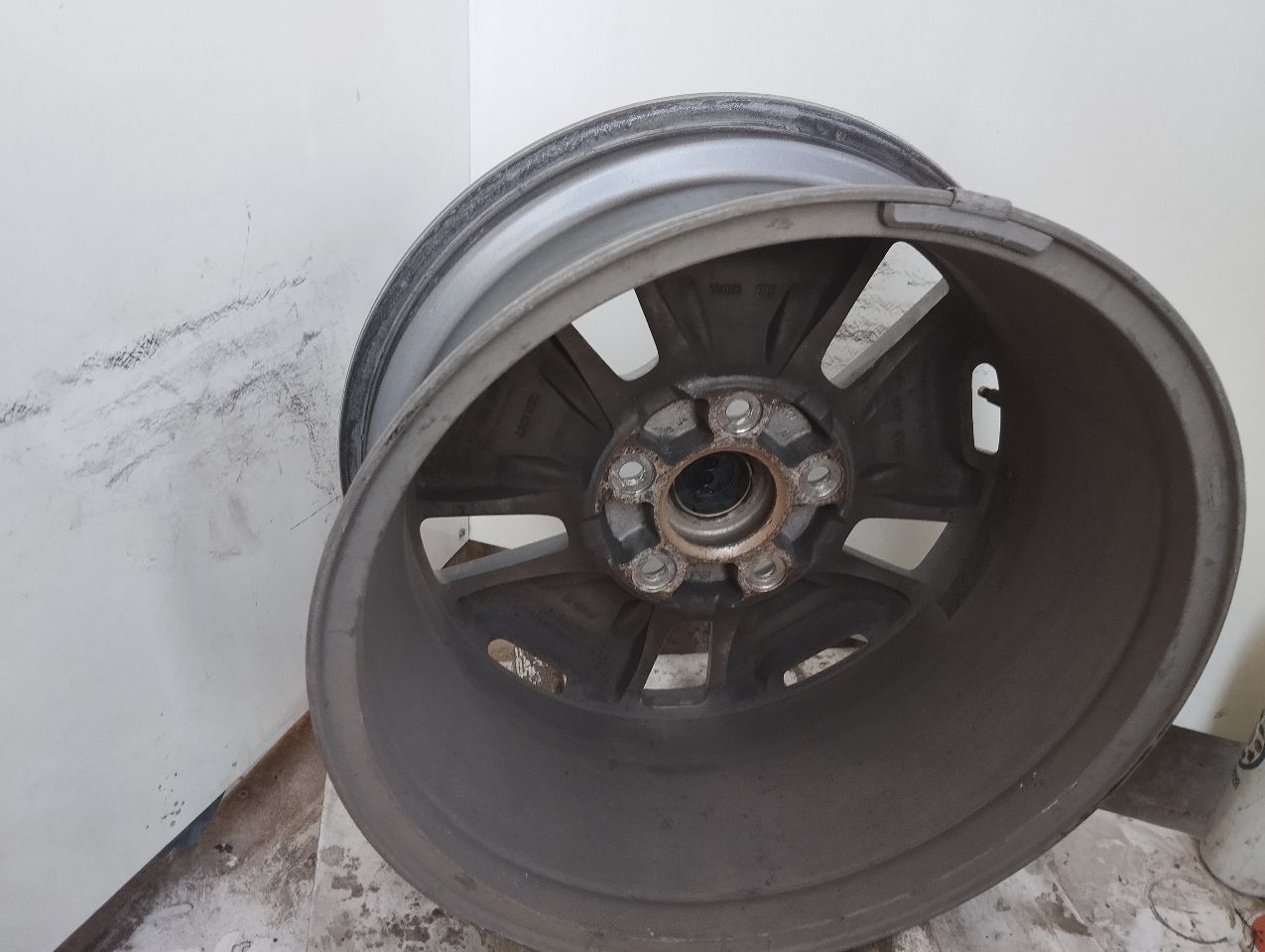 Part image 3