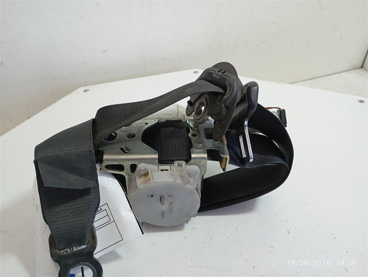 Used 2018 Toyota CAMRY retractor - Stock #A15009
