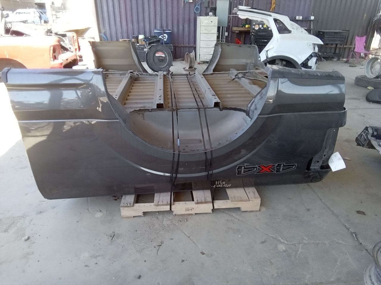 Part image 3
