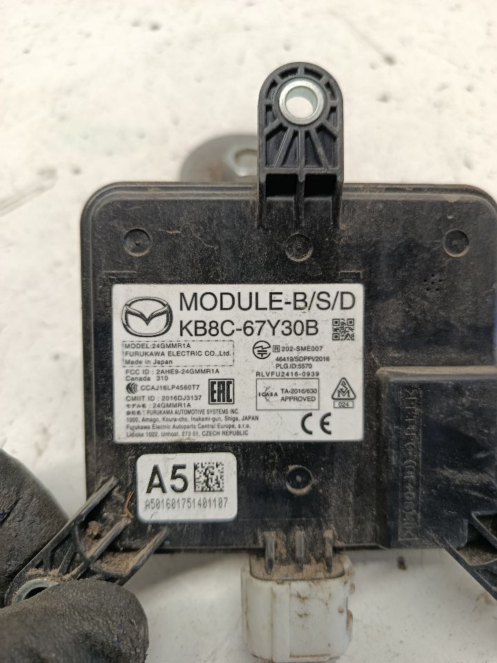Part image 3