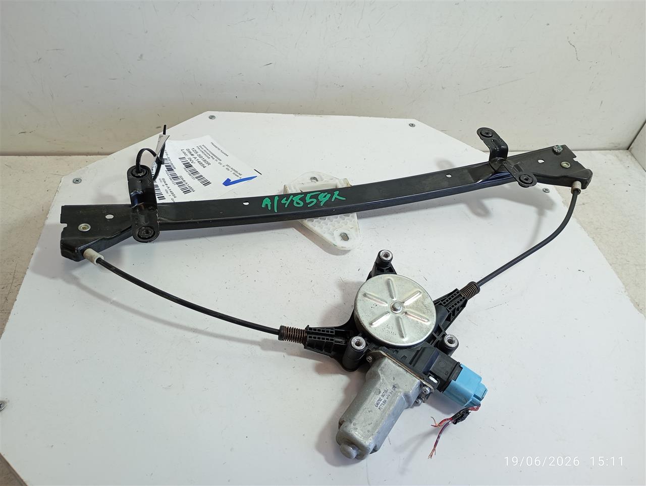 2011 Honda RIDGELINE Door Window Reg, Fr