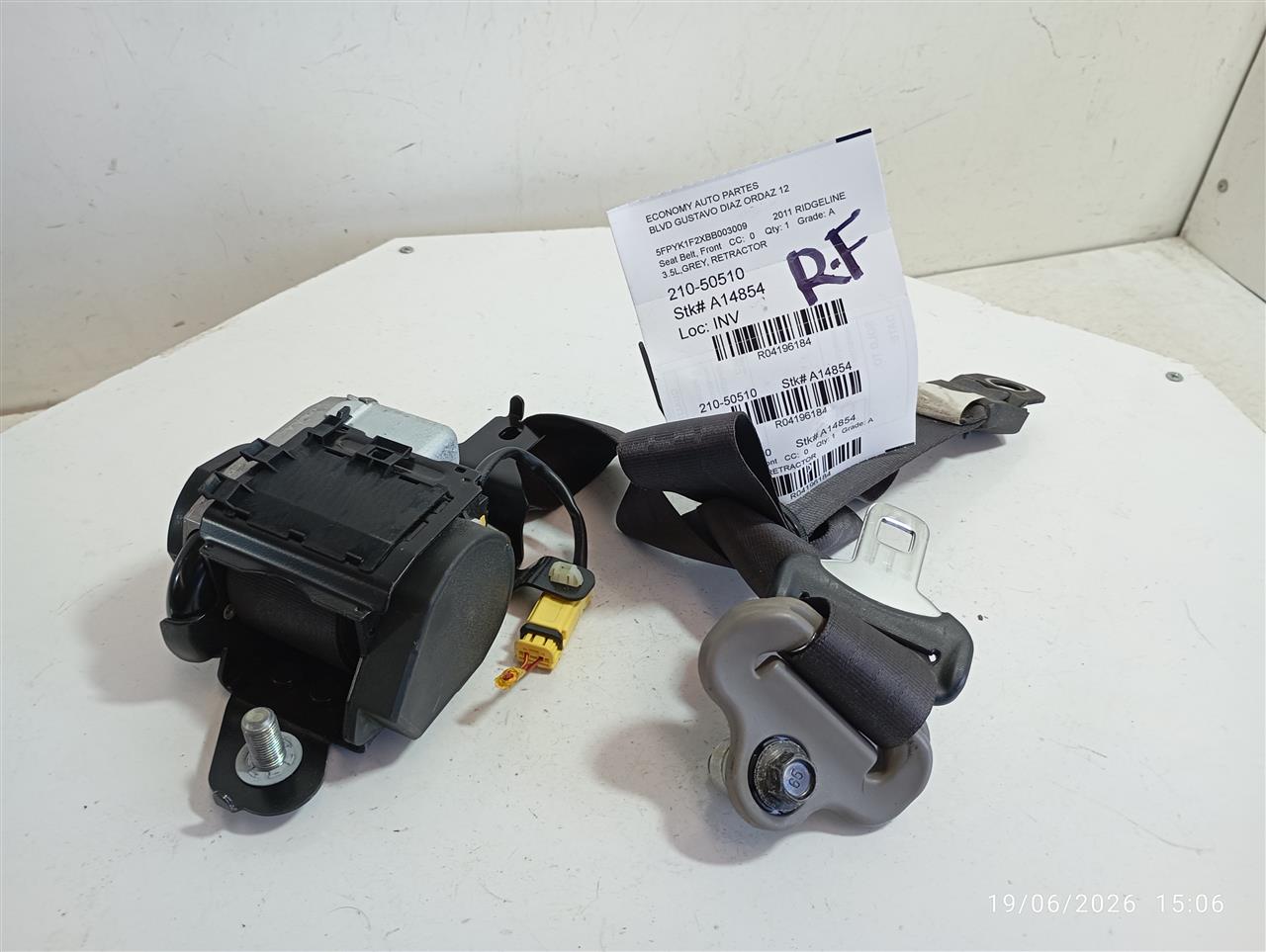 2011 Honda RIDGELINE Seat Belt, Front