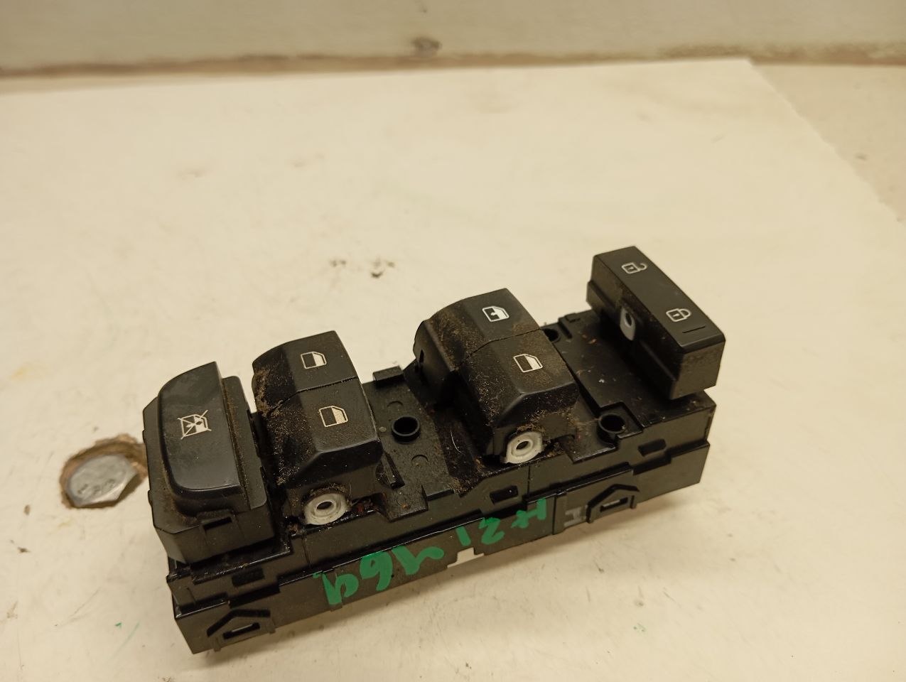 Part image 1
