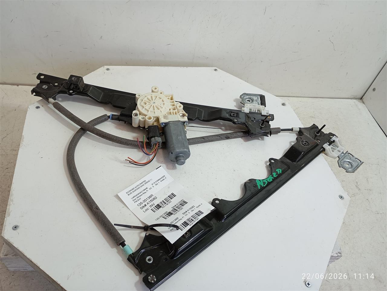 2010 Jeep COMMANDER Door Window Reg, Fr