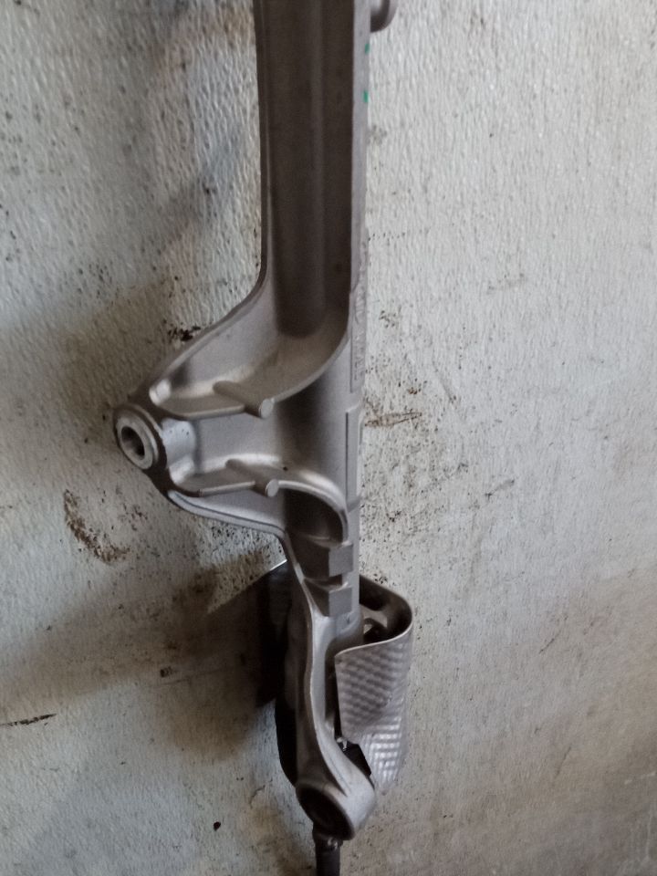 Part image 12