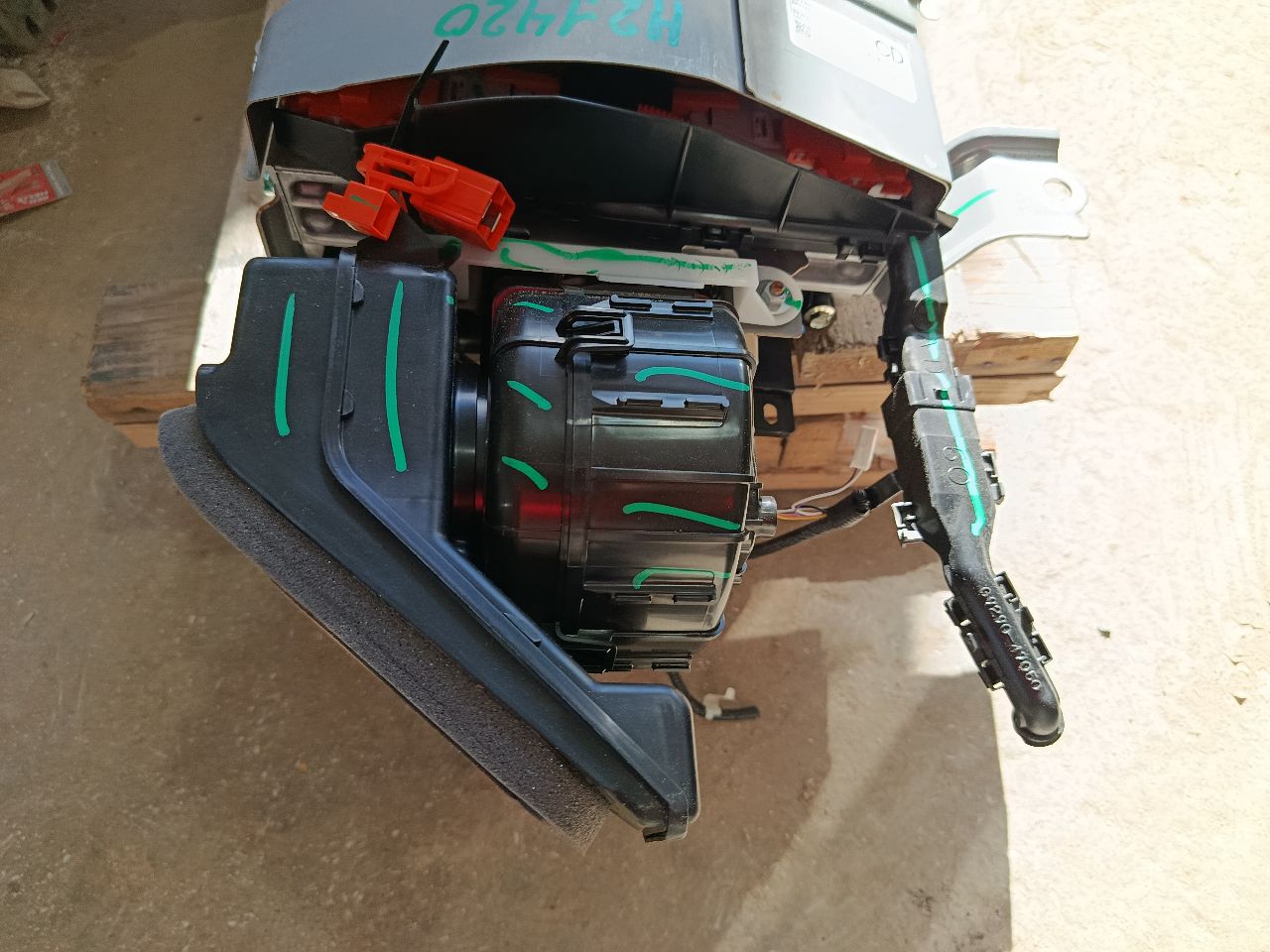 Part image 10