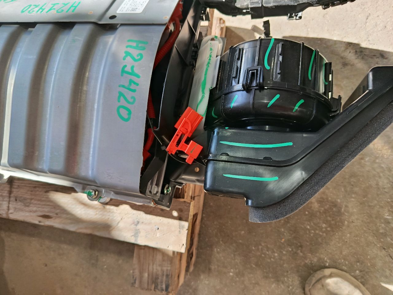 Part image 16