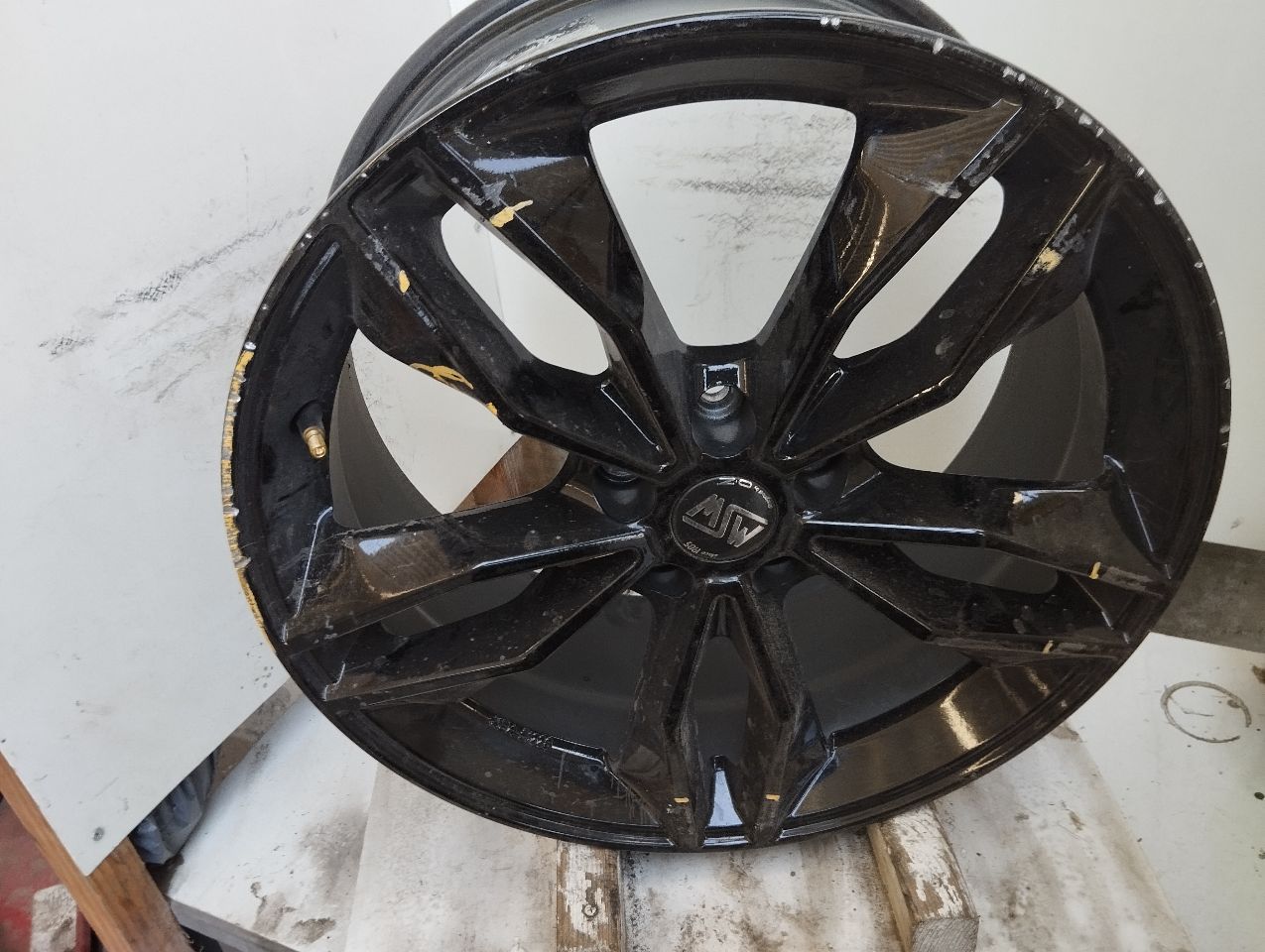 Part image 8
