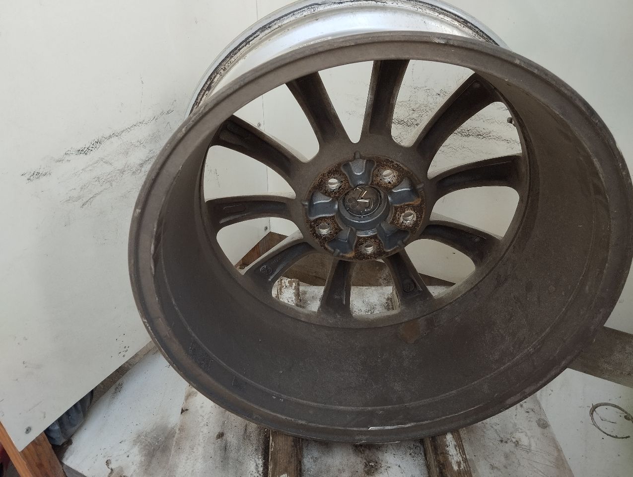 Part image 3