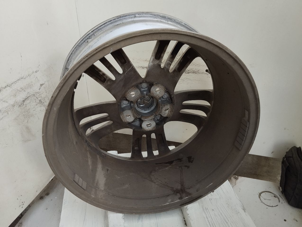 Part image 2