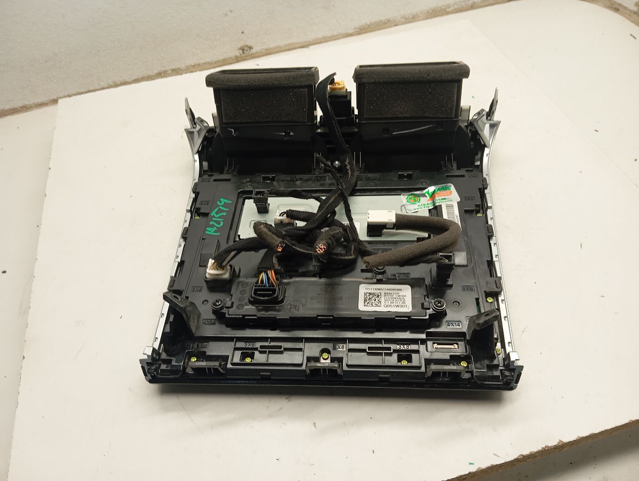Part image 4