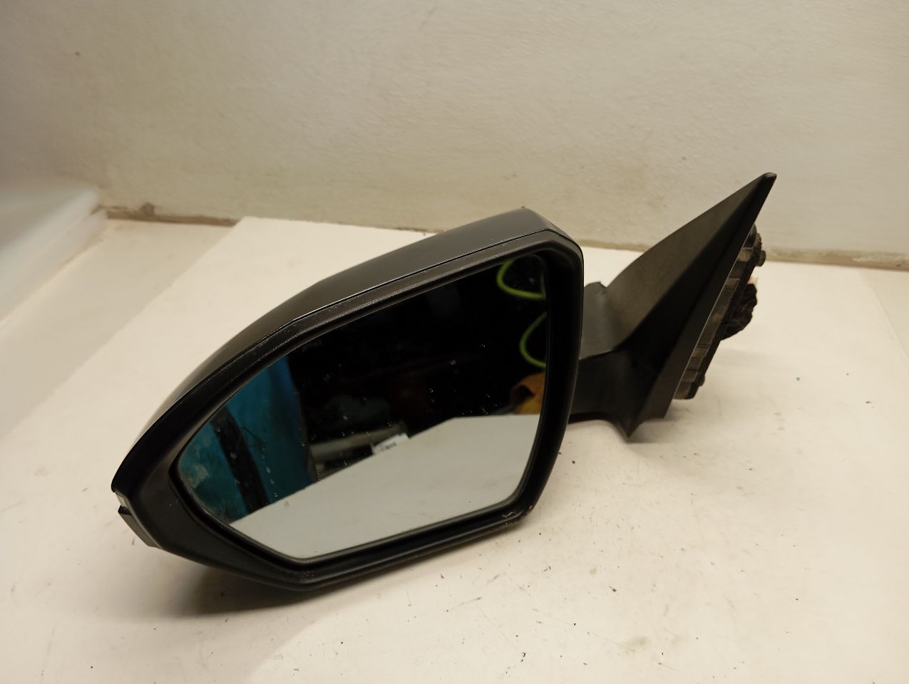 Part image 7