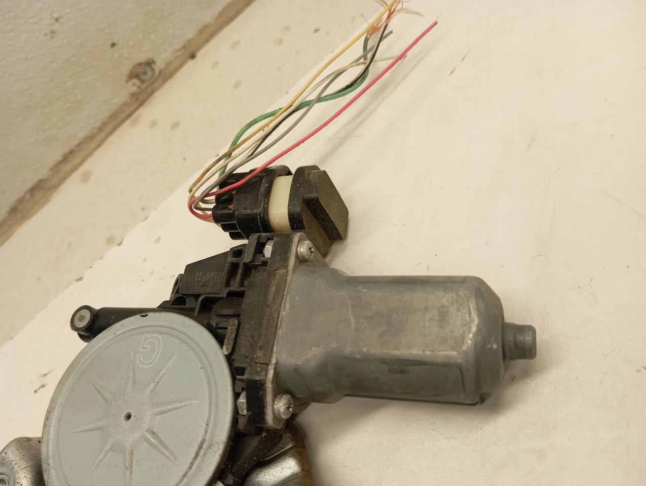 Part image 3