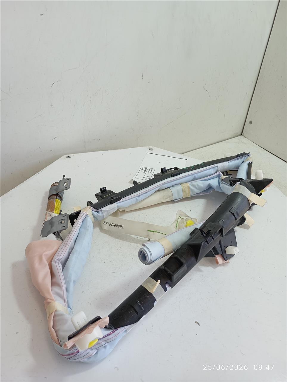 Part image 3