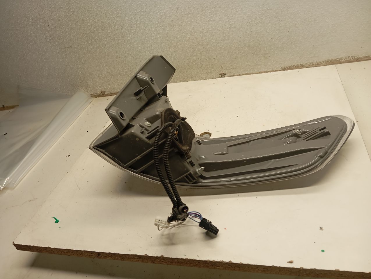 Part image 3