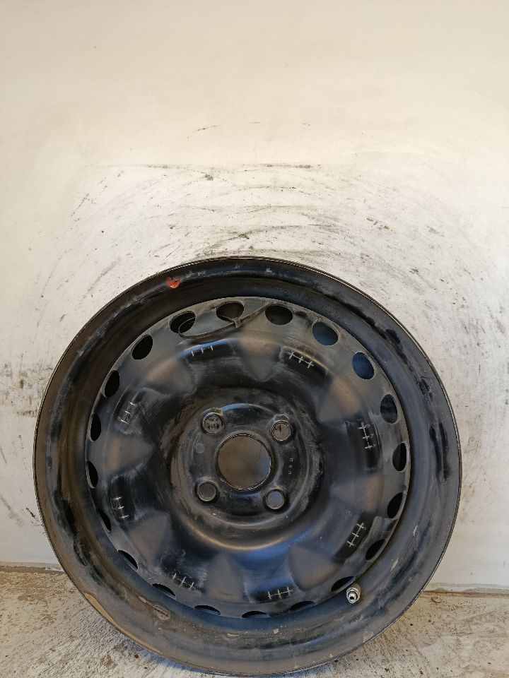 2020 Kia RIO Wheel