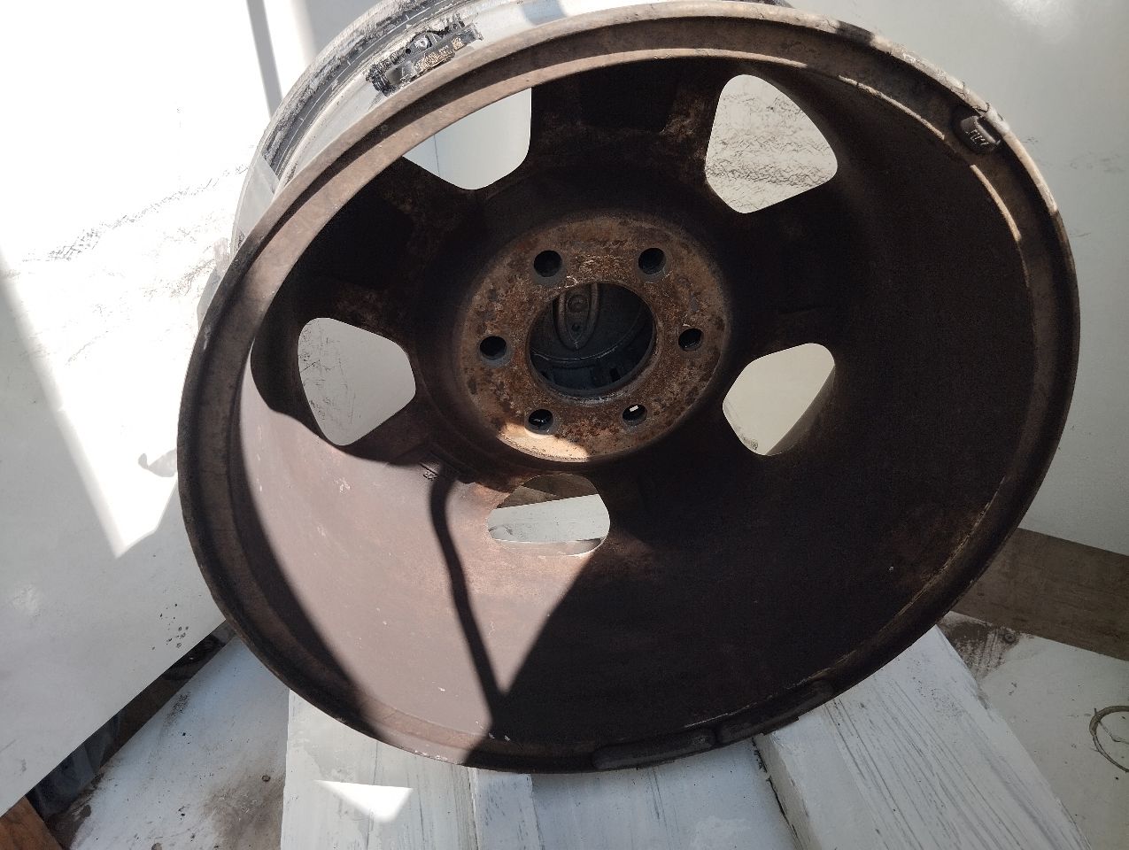 Part image 3