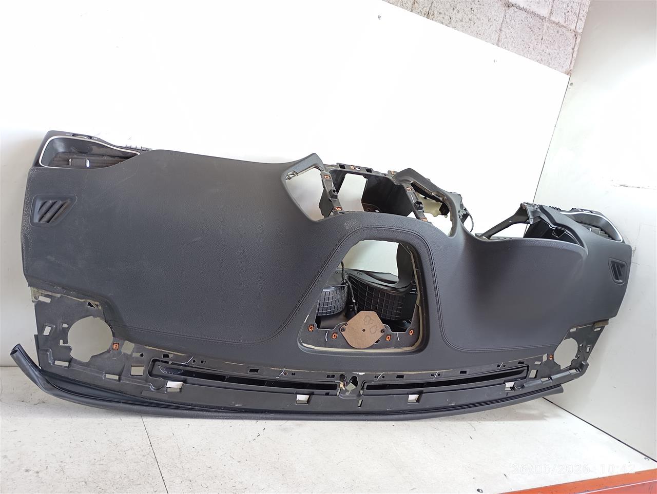 Part image 4