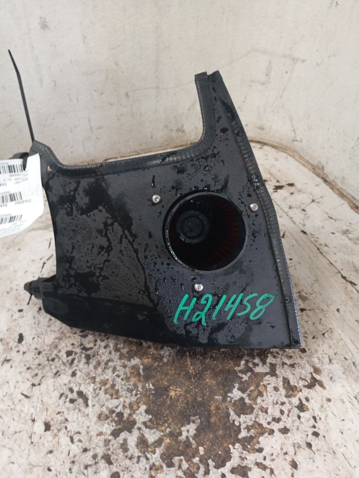 2017 Audi AUDI A4 Air Cleaner