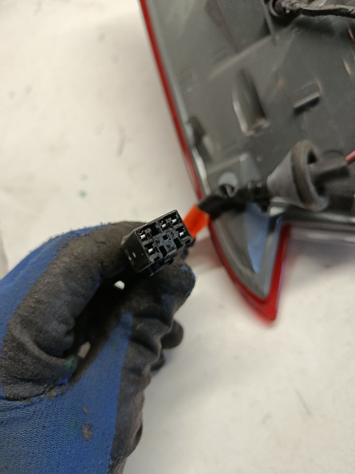 Part image 8