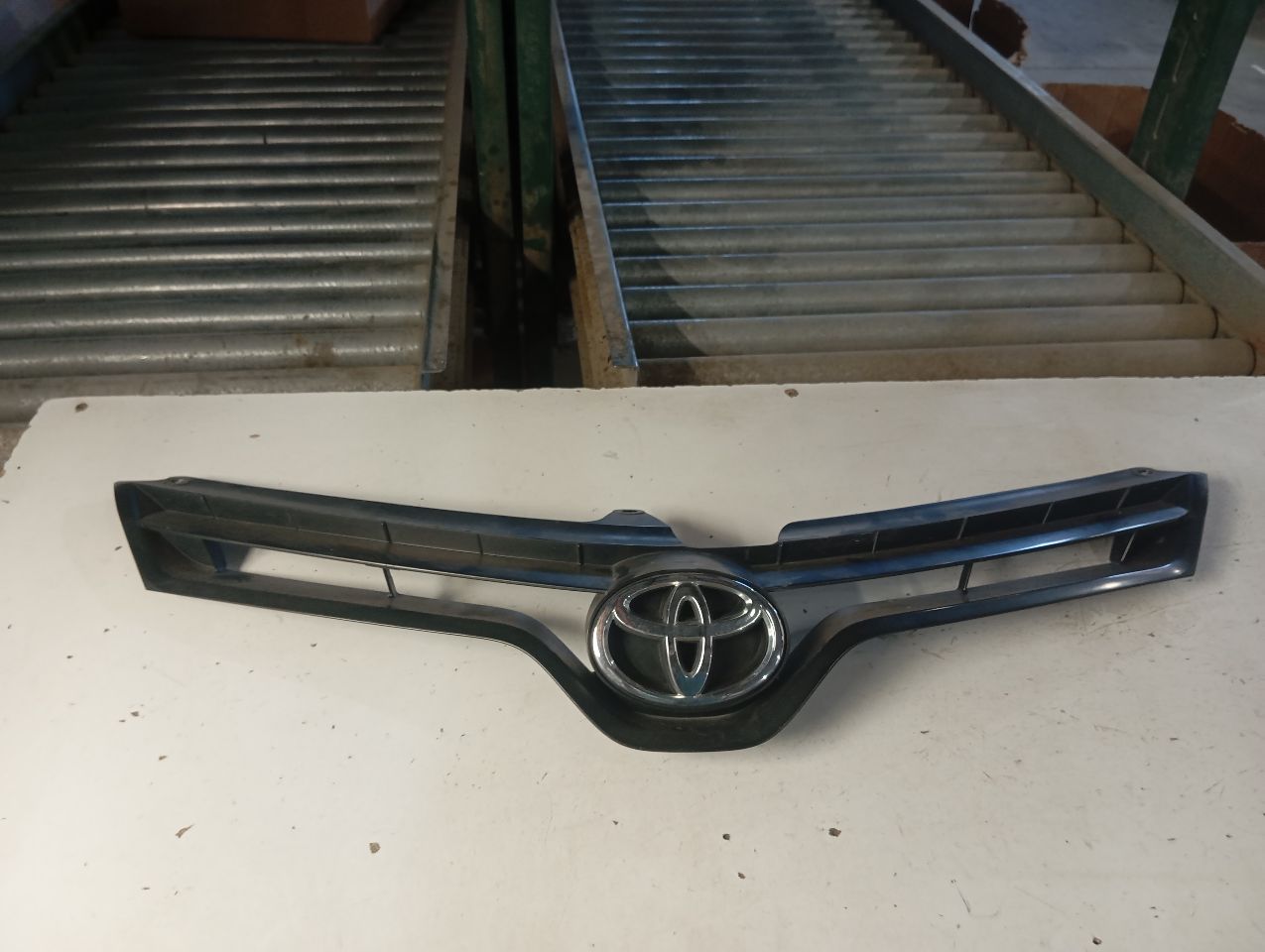 2014 Toyota COROLLA Grille