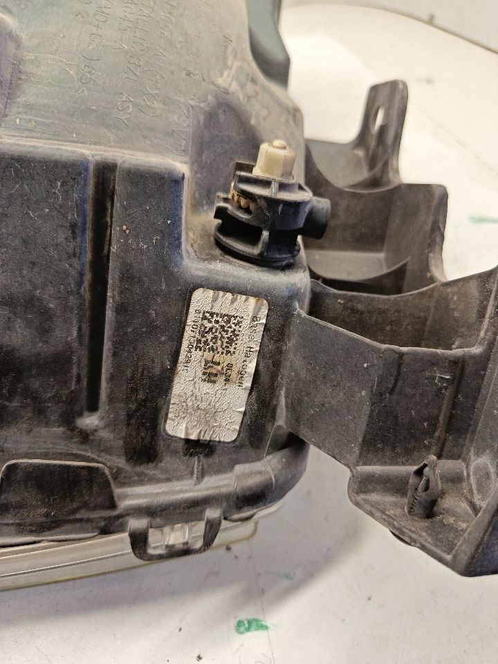 Part image 8