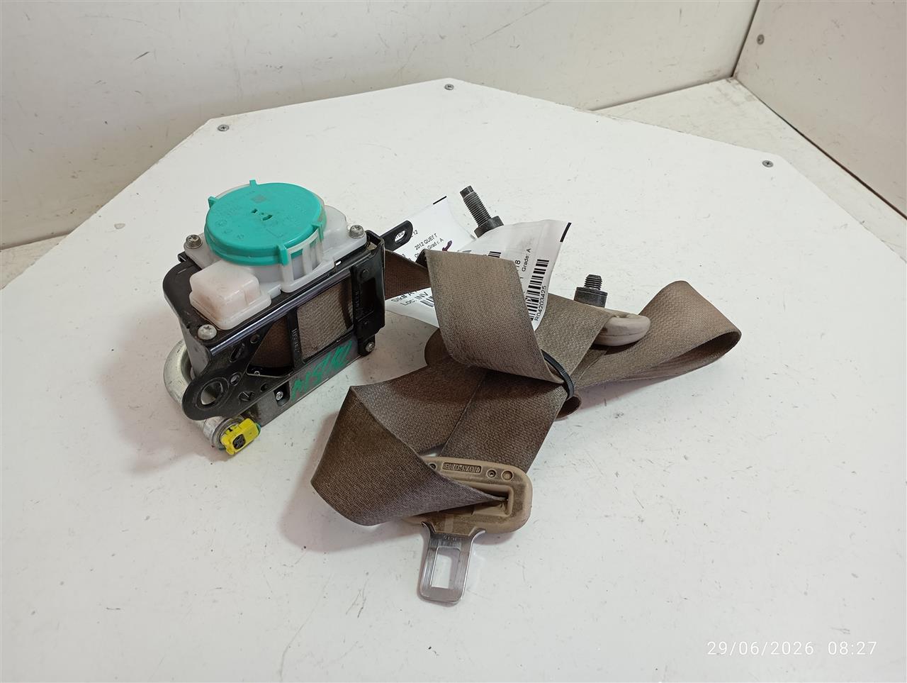 2012 Nissan QUEST Seat Belt, Front