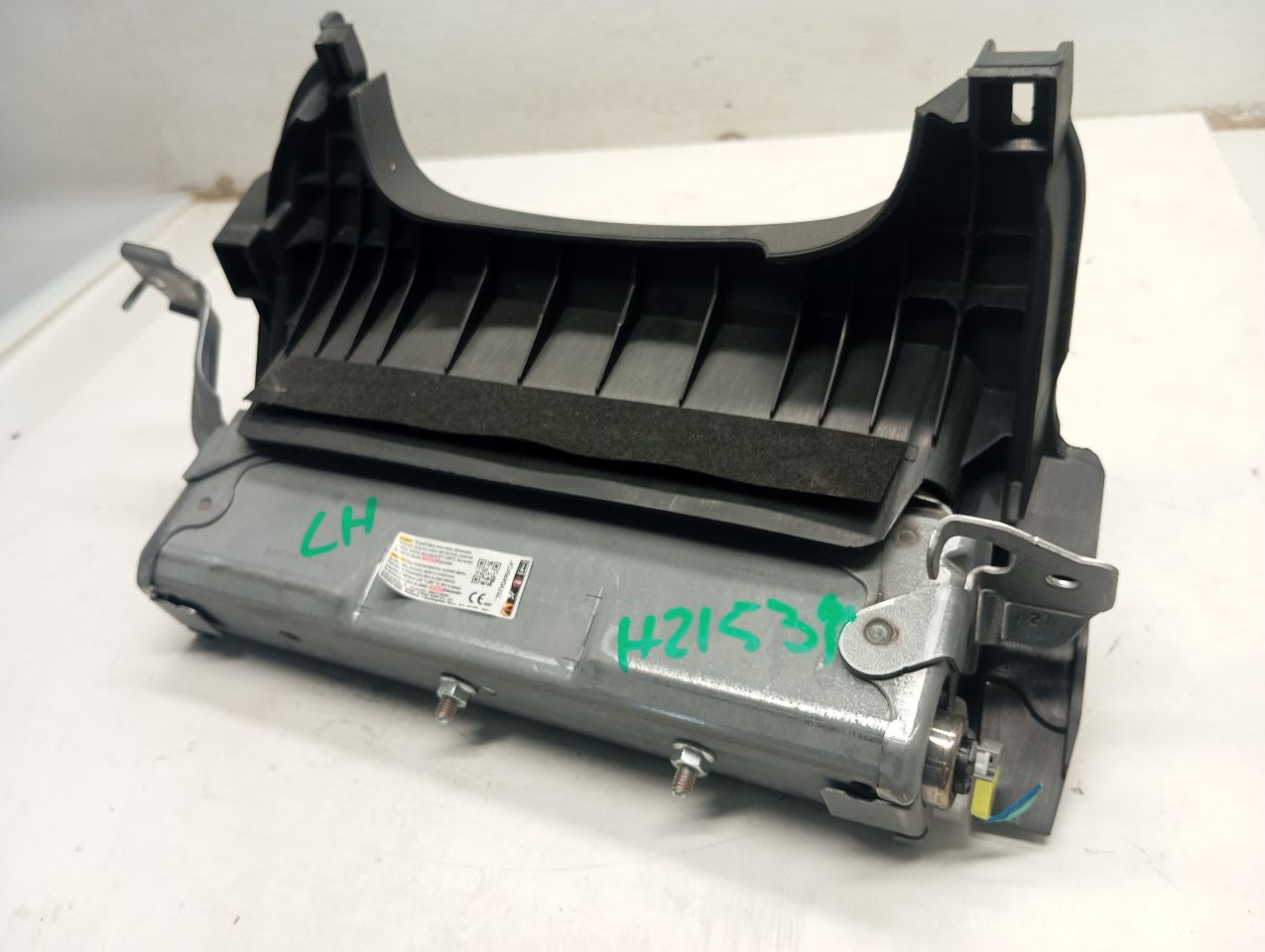 Part image 3