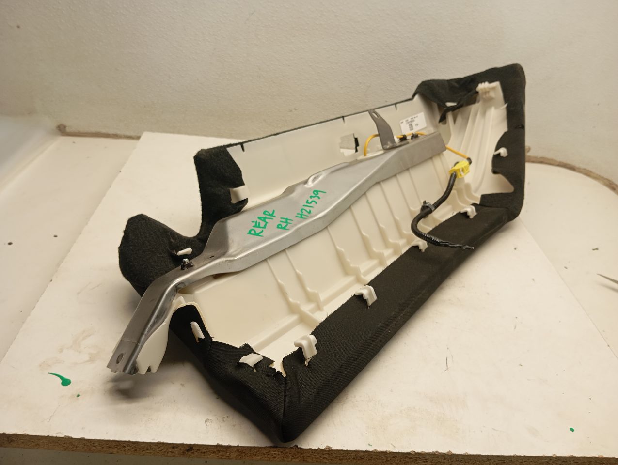 Part image 3