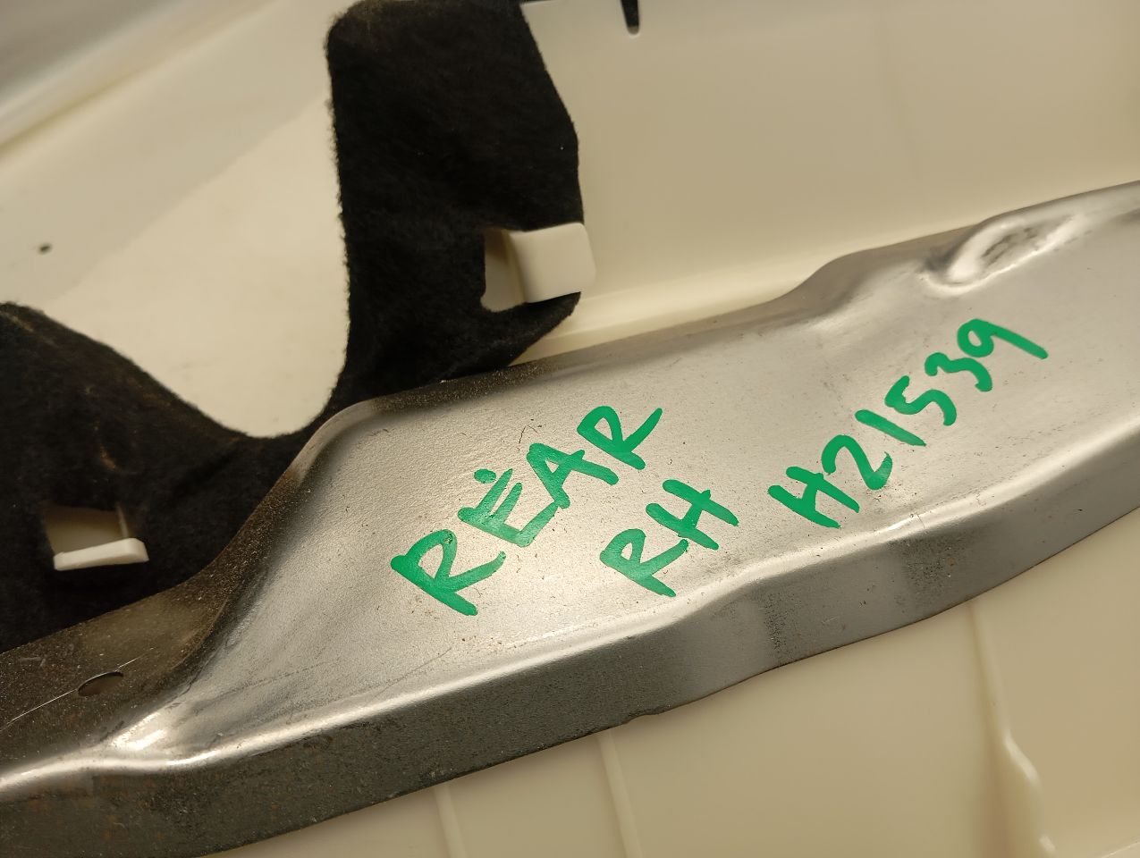 Part image 4